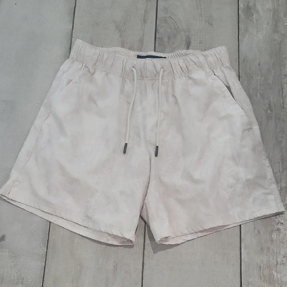 Abercrombie & Fitch Cream Athletic Shorts size medium #21 - Picture 1 of 5